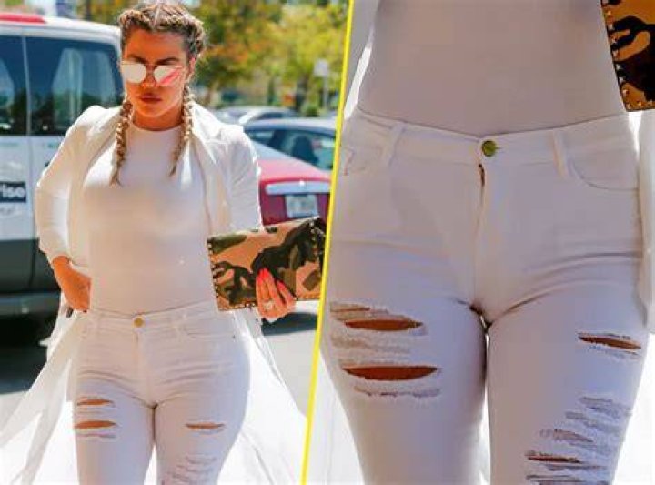 Khloe Kardashian's Camel Toe At The VMAs