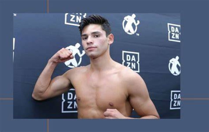 Ryan Garcia Beard Pin By Julie On Ryan Garcia In 2020 Ryan Cute Guys
